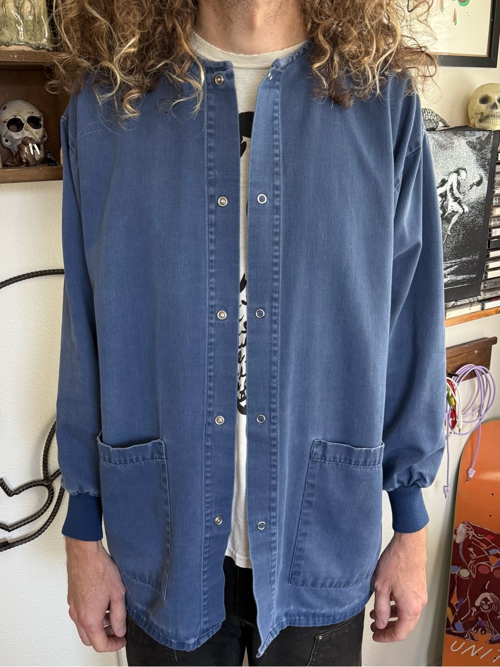 💀 SOLD 💀 Vintage 80s 90s Faded Denim Chore Coat ~ Size Medium - Picture 2 of 10